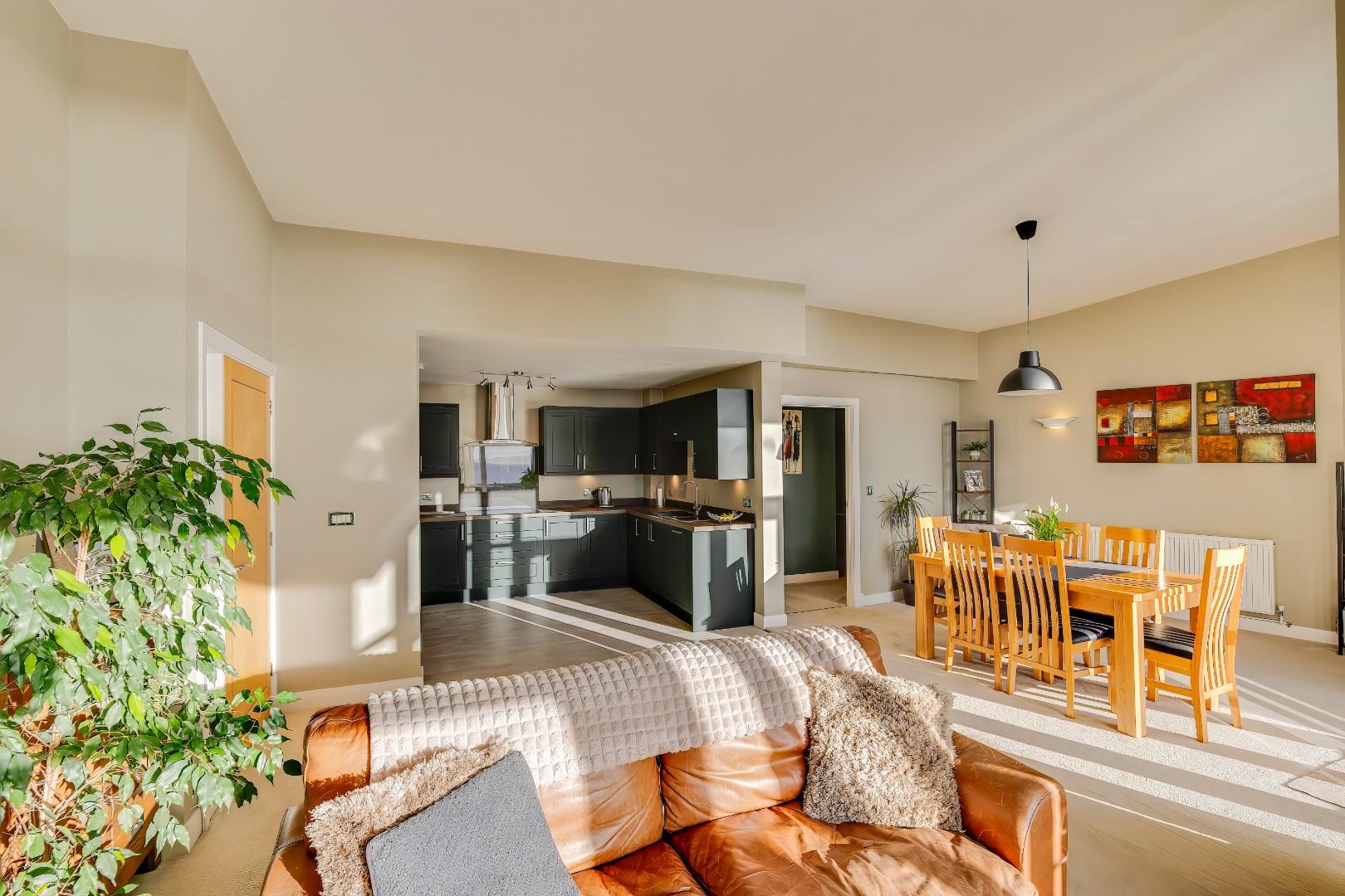 15 Y Cerigos, The Knap, Barry, CF62 6YU